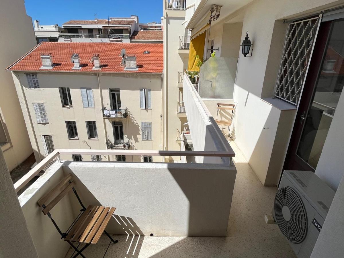 3P Central Refait A Neuf - Parking L430Cm X W275Cm Antibes Exterior foto